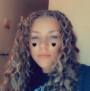 Meet your Posher, Violette